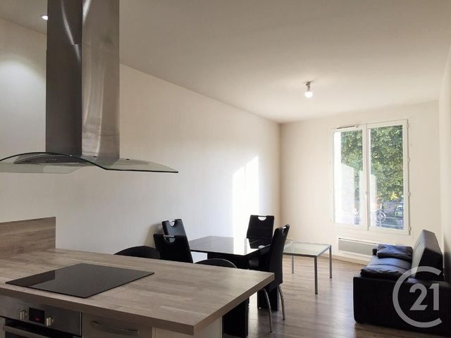 Appartement F3 à louer - 3 pièces - 47.1 m2 - SURESNES - 92 - ILE-DE-FRANCE - Century 21 Beaurepaire