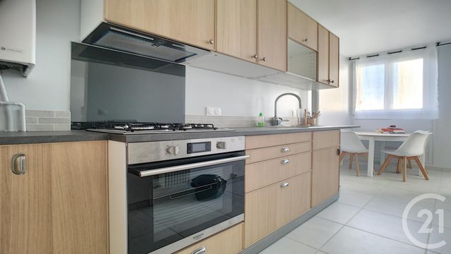 Appartement à louer - 3 pièces - 55.0 m2 - COLOMBES - 92 - ILE-DE-FRANCE - Century 21 Beaurepaire